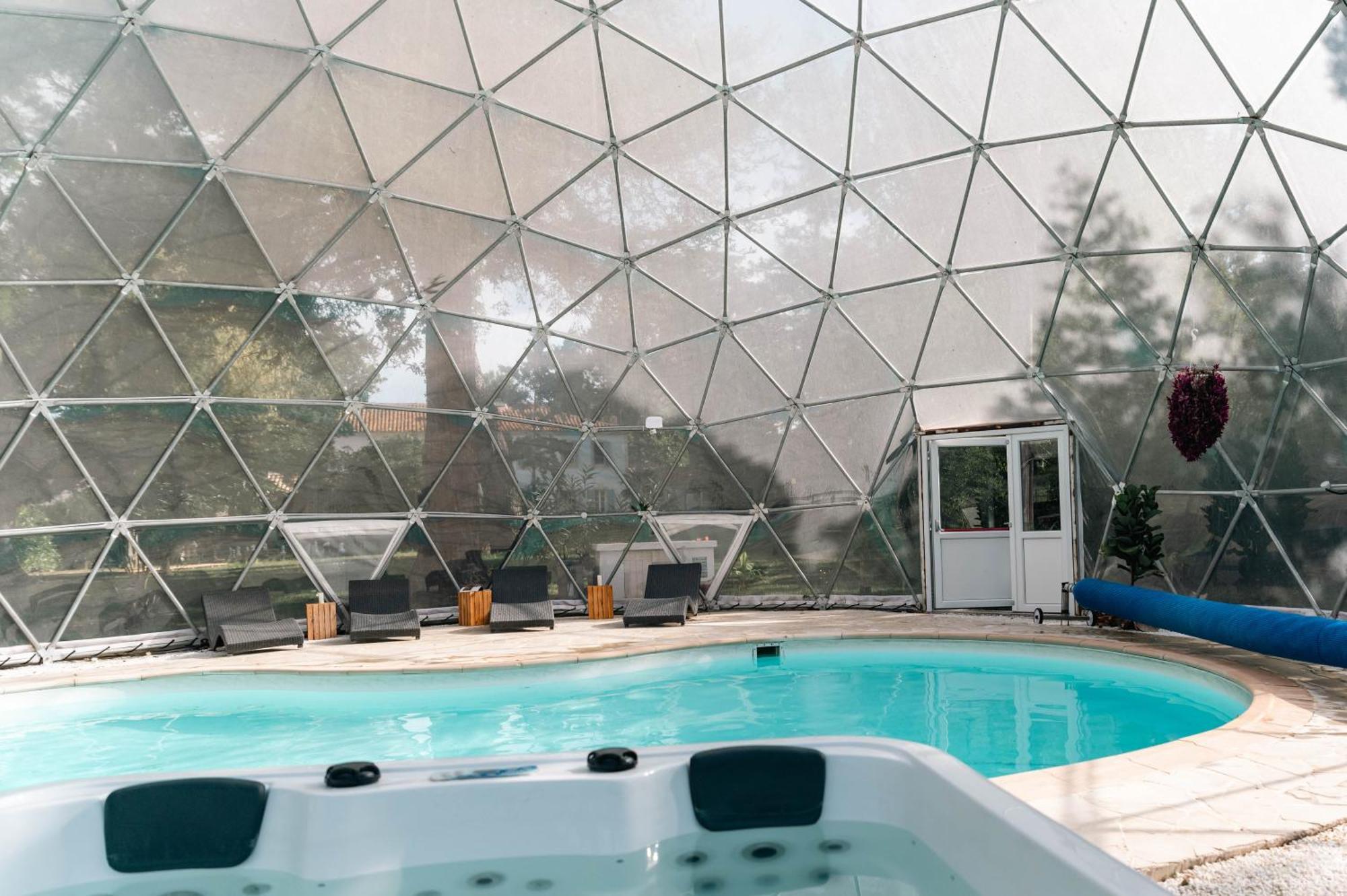 Mas Du Versadou, Dans Un Espace Naturel Protege, Piscine Couverte Chauffee Toute L'Annee, Spa Et Salle De Jeux Saint-Gilles  Exterior photo
