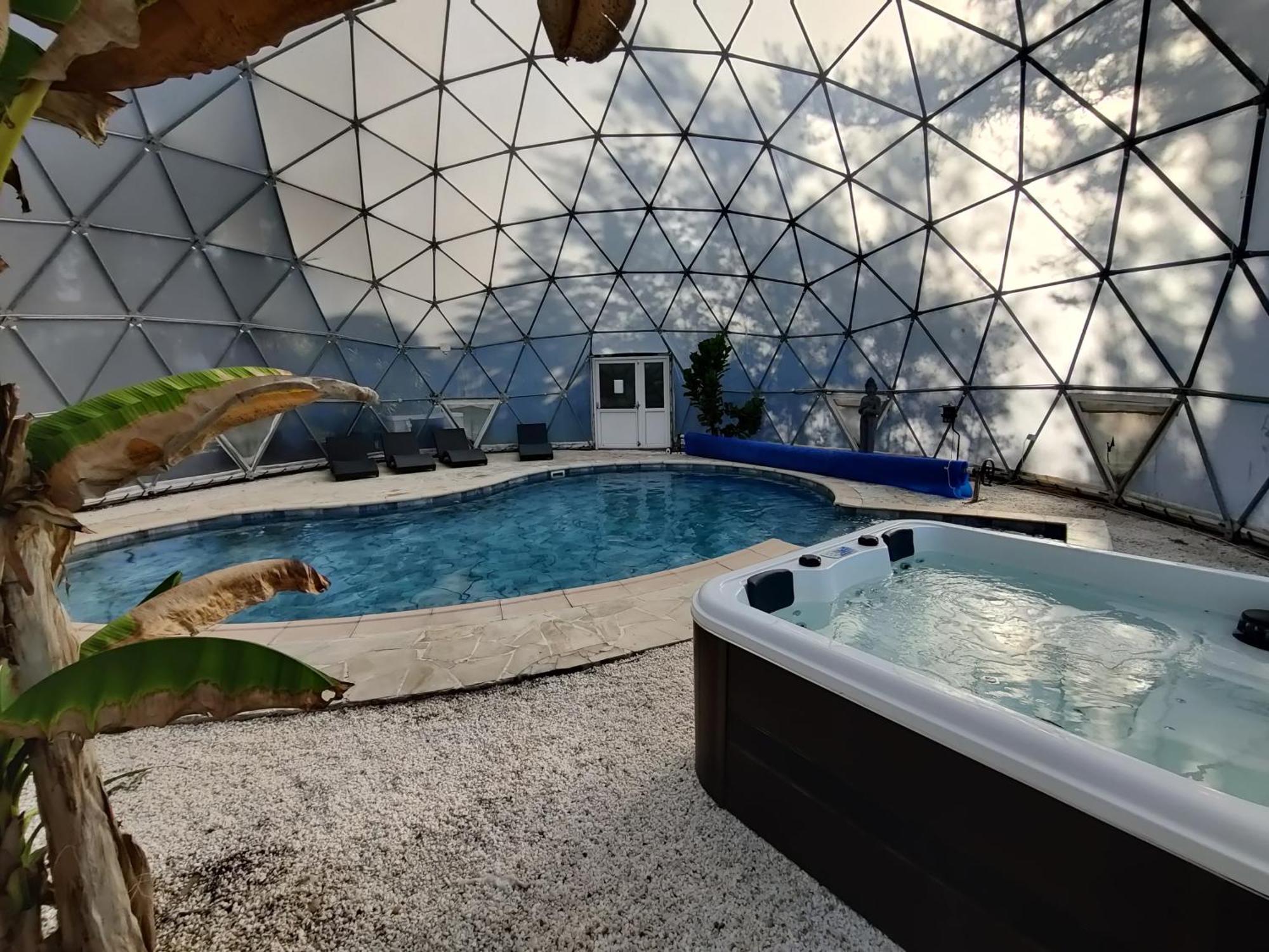 Mas Du Versadou, Dans Un Espace Naturel Protege, Piscine Couverte Chauffee Toute L'Annee, Spa Et Salle De Jeux Saint-Gilles  Exterior photo